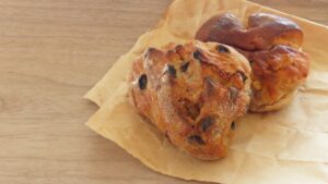 サンマルクカフェでコンセントは使える？利用方法と注意点を徹底解説